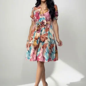 VESTIDO FLORAL | CASUAL ELEGANTE-Vestido Corto Estampado con Lazo en la Cintura – Ideal para Clima Tropical