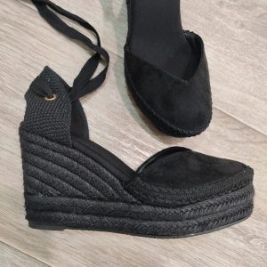 Cuñas Ara Negro