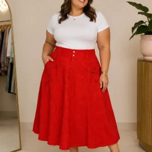Falda Midi Plus Size Roja con Bolsillos Cargo y Botones Frontales