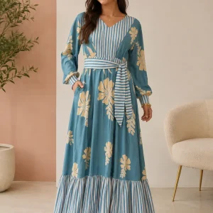 Vestido Largo Verde Menta con Estampado Floral, Cinturón y Bajo a Rayas