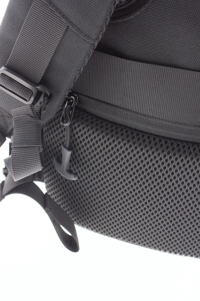 Mochila antirrobo pequeña | Vogart Defender - Imagen 3