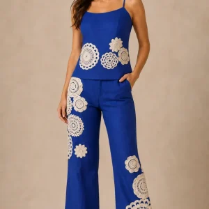 Conjunto Elegante de Blusa de Tirantes y Pantalón Palazzo Negro