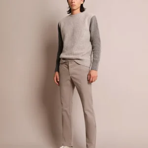 PANTALÓN CHINO CASUAL