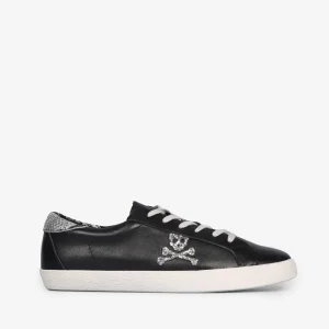 SNEAKERS BAJAS DETALLE ANIMAL PRINT