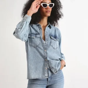 CAMISA DENIM LAVADA BOLSILLOS