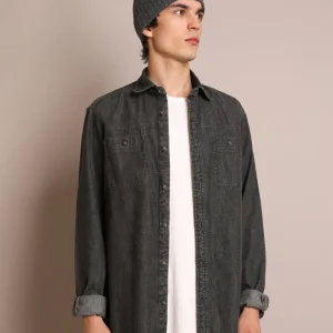 CAMISA DENIM BOLSILLOS CON BOTÓN