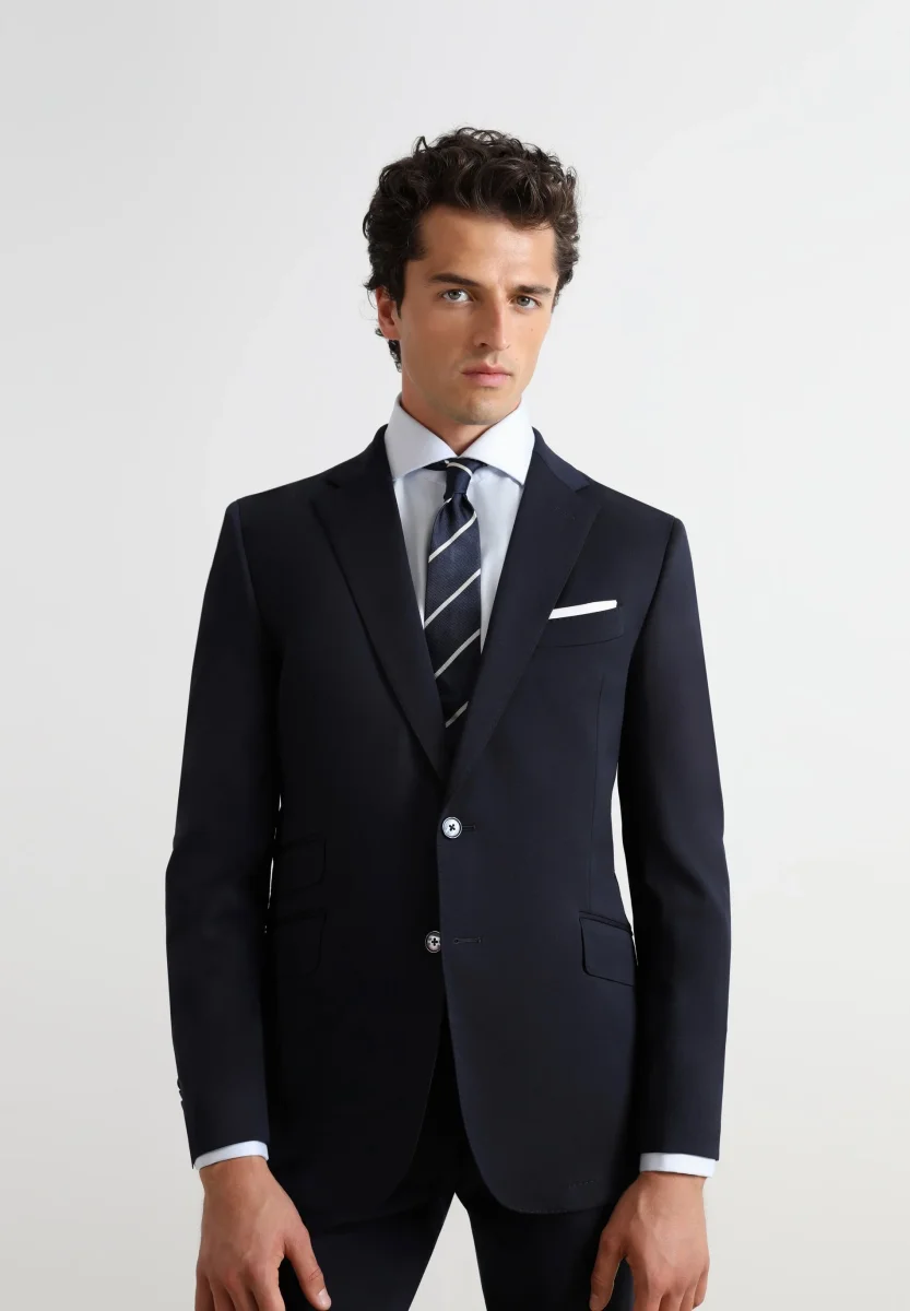 TRAJE CLÁSICO AZUL MARINO - Imagen 4