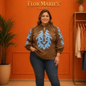 Blusa Bohemia Café Plus Size Con Bordado Azul Cielo- Manga Larga Cuello Alto Volante Para Mujer en Panamá