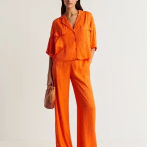 PANTALÓN FLUIDO DETALLES GEOMÉTRICOS