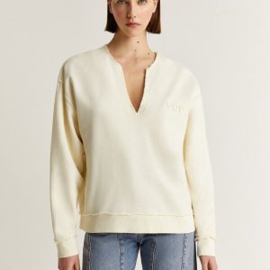 SUDADERA ESCOTE PICO