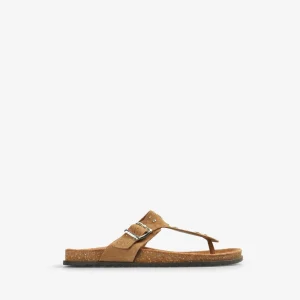 SANDALIAS PLANAS ANTE TACHUELAS
