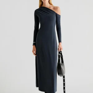VESTIDO ESCOTE ASIMÉTRICO