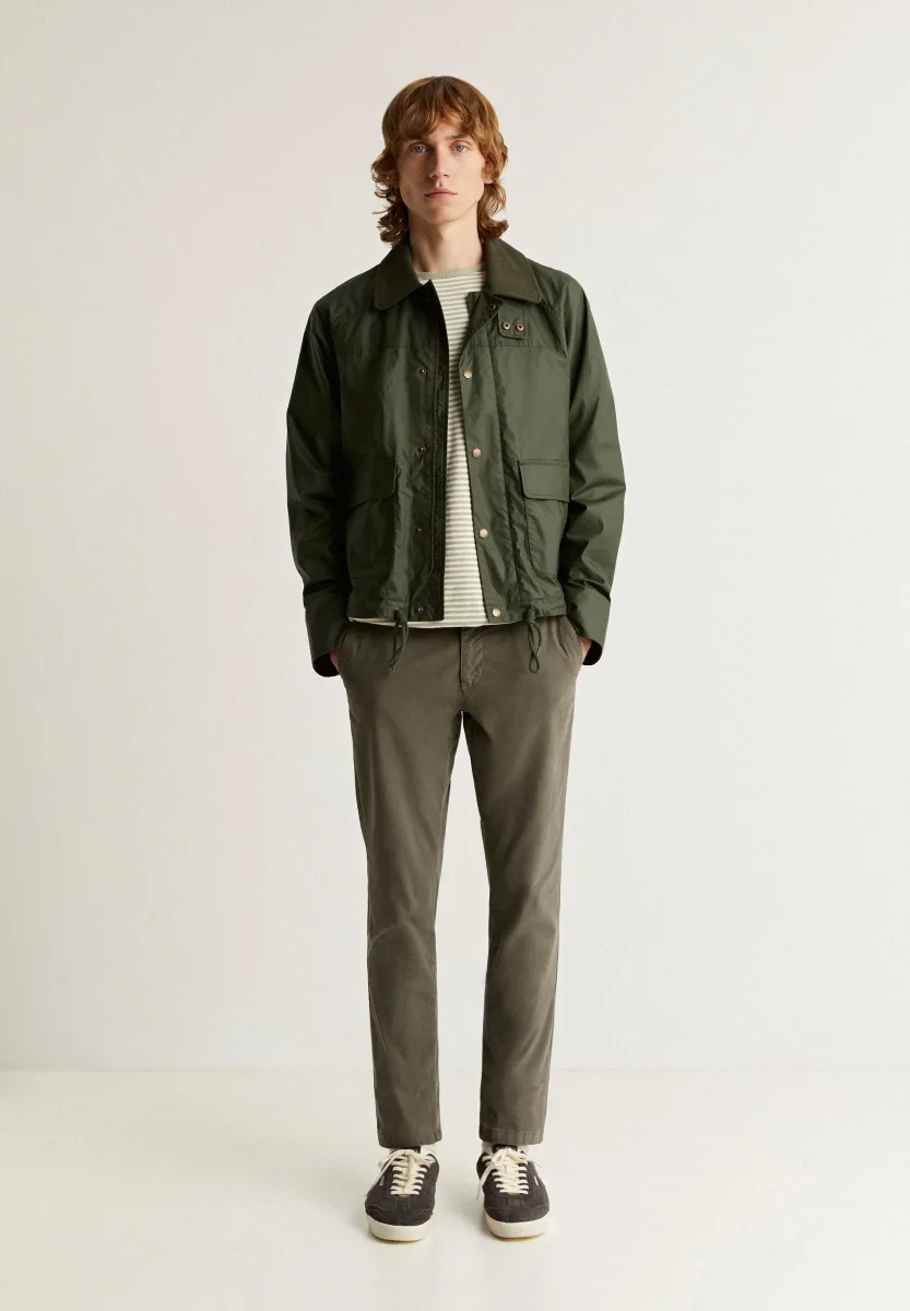 PANTALÓN CHINO CASUAL