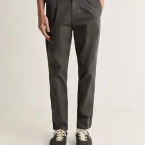 PANTALÓN CHINO PINZAS