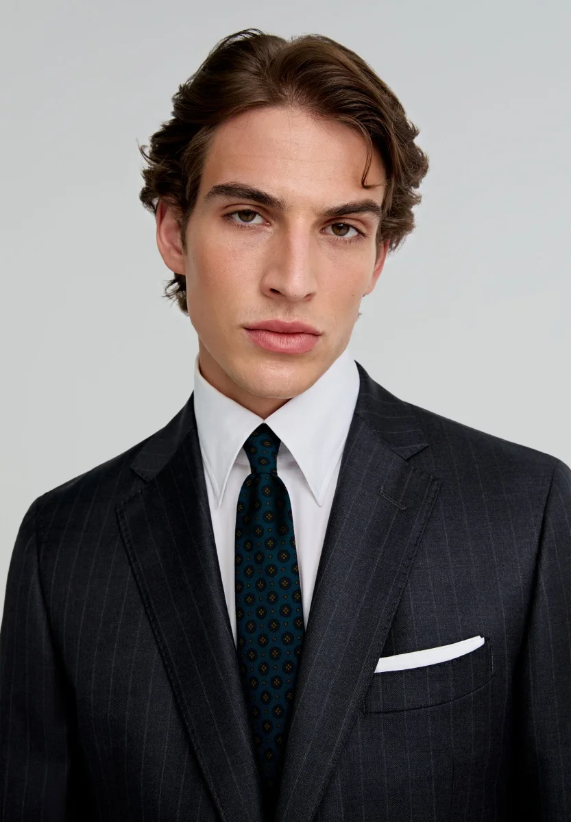 TRAJE GRIS RAYA DIPLOMÁTICA - Imagen 5