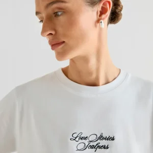 CAMISETA LOGO SCALPERS X LOVE STORIES