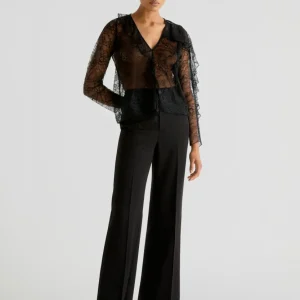 BLUSA ENCAJE VOLANTES