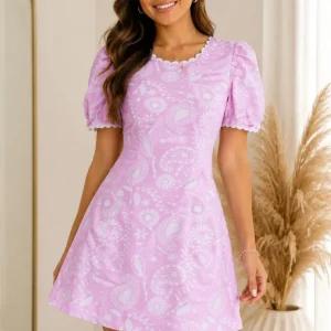 Vestido Corto Rosado Estampado para mujer/ Moda femenina elegante en Panamá