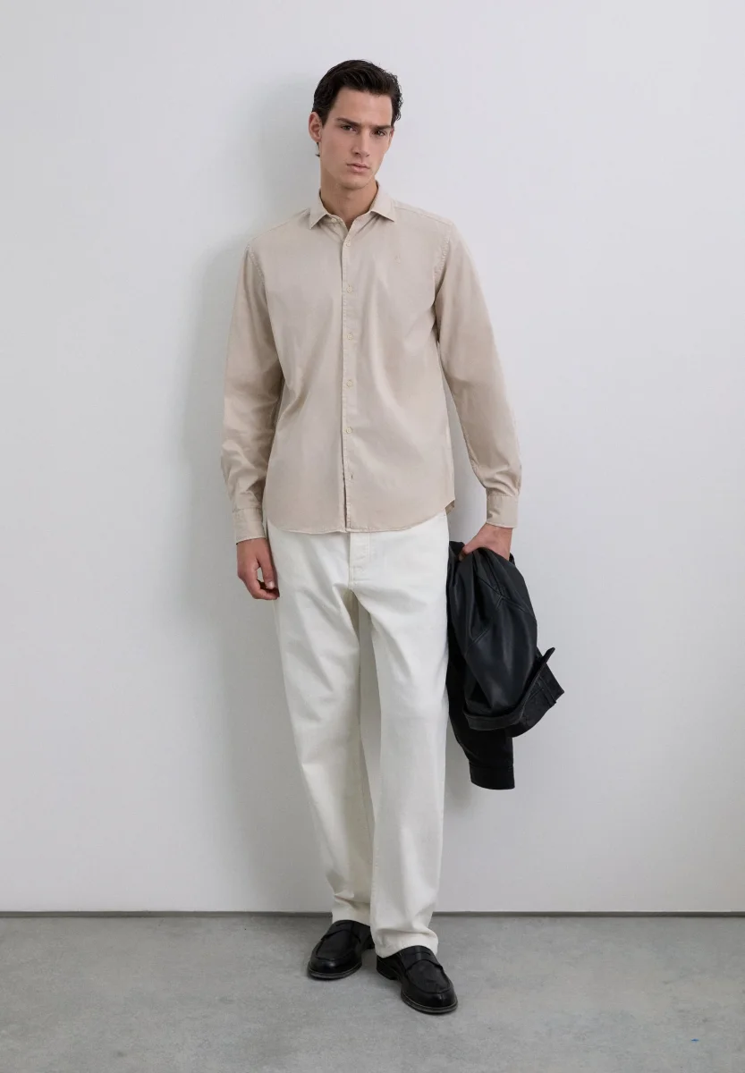 CAMISA REGULAR FIT BORDADA - Imagen 5