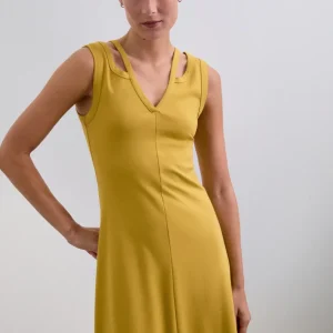VESTIDO MIDI CUT OUT