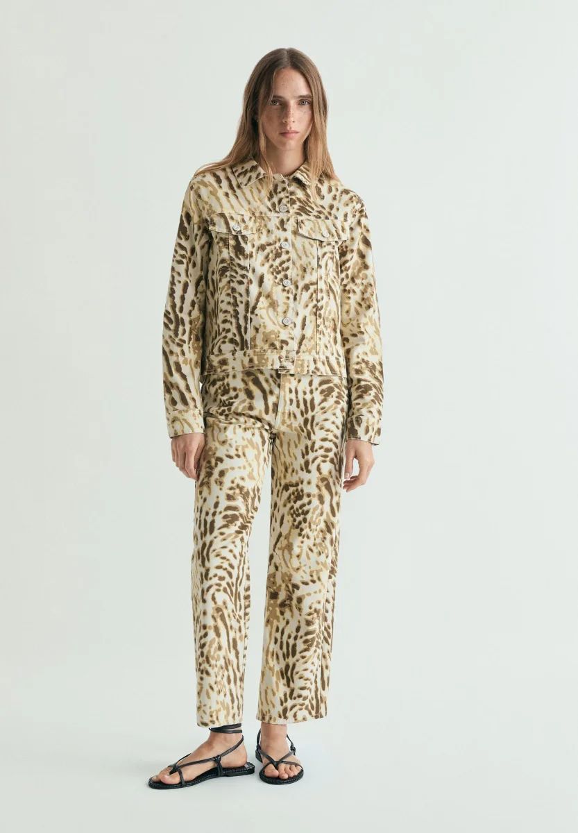 CHAQUETA DENIM ANIMAL PRINT - Imagen 3
