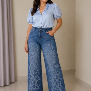 Jeans de Pierna Ancha con Detalles Florales Brillantes