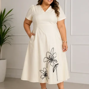 Vestido Marfil Midi con Bordado Floral Negro, Escote en V y Bolsillos