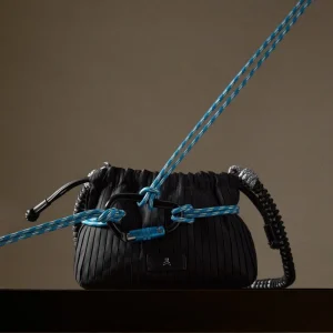 BOLSO PLISADO TIRADORES AJUSTABLES