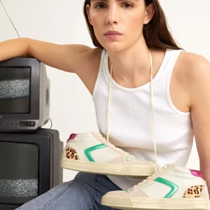 SNEAKERS ALTAS DETALLES METALIZADOS