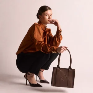 EDHA PETIT — Cartera Tote Pequeña de Cuero Natural