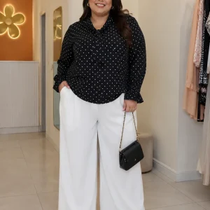 Blusa Negra de Lunares Blancos con Lazo