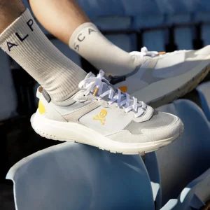 SNEAKERS DETALLES TERMOSELLADOS