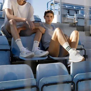 SNEAKERS DETALLES TERMOSELLADOS