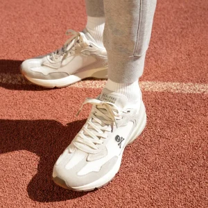 SNEAKERS TALÓN ENGOMADO