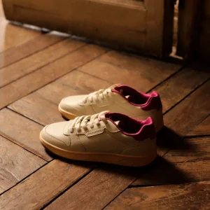 SNEAKERS DETALLE TALÓN