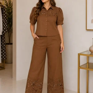 Conjunto Café con Encaje