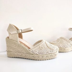Cuñas Crochet Beige