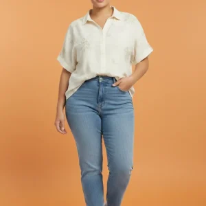 Blusa Plus Size Elegante Bordada Con flores Y Perlas/ Corte Oversize/Color Crema/Moda Mujer Panama