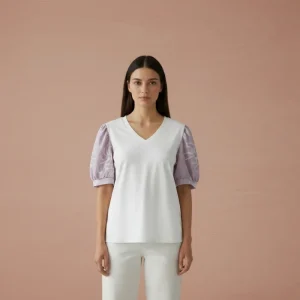Blusa Blanca con Mangas Abullonadas Lila/ Blusa Elegante y fresca para mujer en Panamá