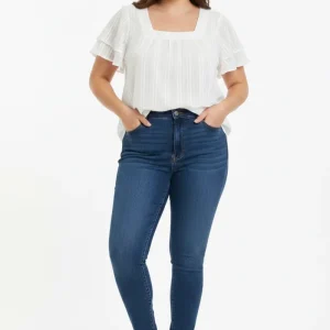 Blusa Plus Size Blanca Texturizada/ Blusa fresca y Elegante para Mujer en Panamá