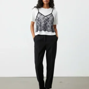 Blusa Blanca con Encaje Negro Estilo Layered para Mujer/ Moda Chic en Panamá
