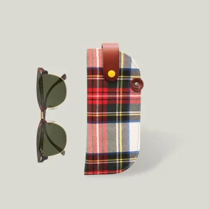 NO.15 | SUNGLASSES SLEEVE - RED TARTAN
