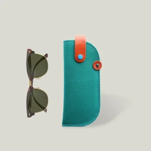 NO.15 | SUNGLASSES SLEEVE - SOLID PISTACHO