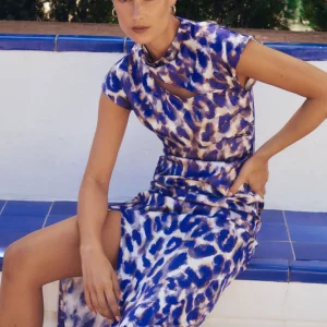 VESTIDO PRINT ESCOTE ABERTURA