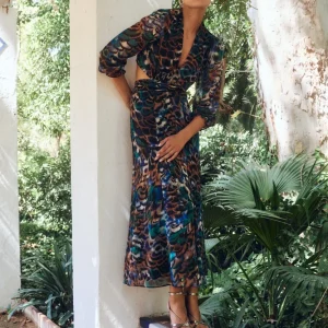 VESTIDO MIDI CUT OUT