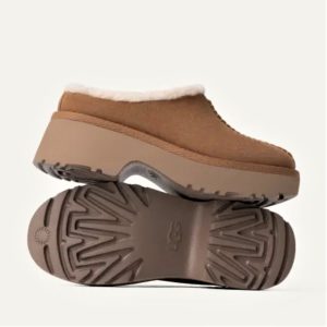 NEW HEIGHTS Cozy Clog de UGG