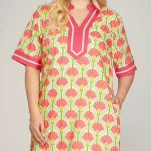 Vestido Recto Plus Size Estampado con Escote en V y Mangas Cortas Panama