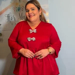 BLUSA ROJA CON LAZO BRILLANTE