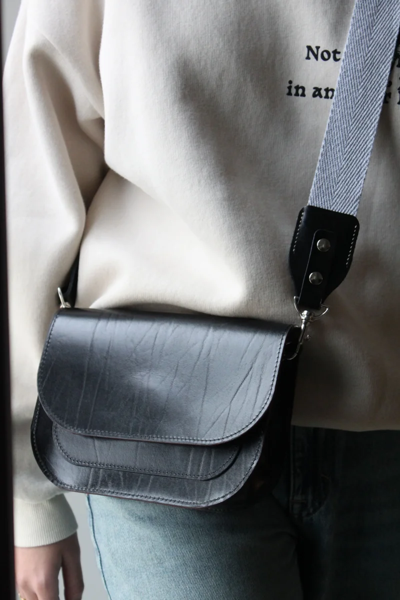 CROSSBODY SATCHEL - NEGRO - Imagen 3